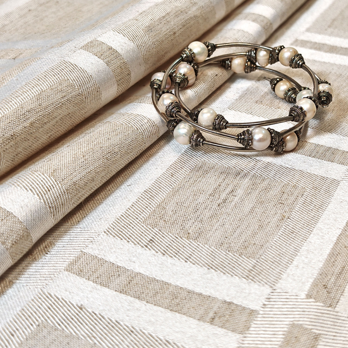 Скатерть d-300 см. цвет натуральный лён дизайн 2766 клетка с водоотталкивающей пропиткой Скатерть d-300 см. цвет натуральный лён дизайн 2766 клетка с водоотталкивающей пропиткой